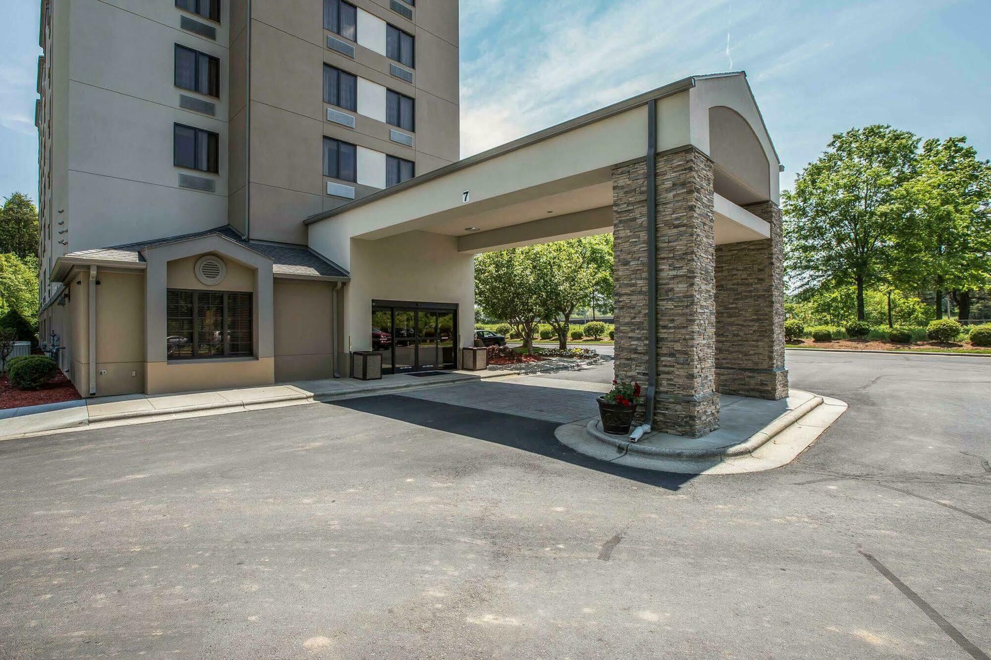 Sleep Inn Greensboro Airport Exterior foto